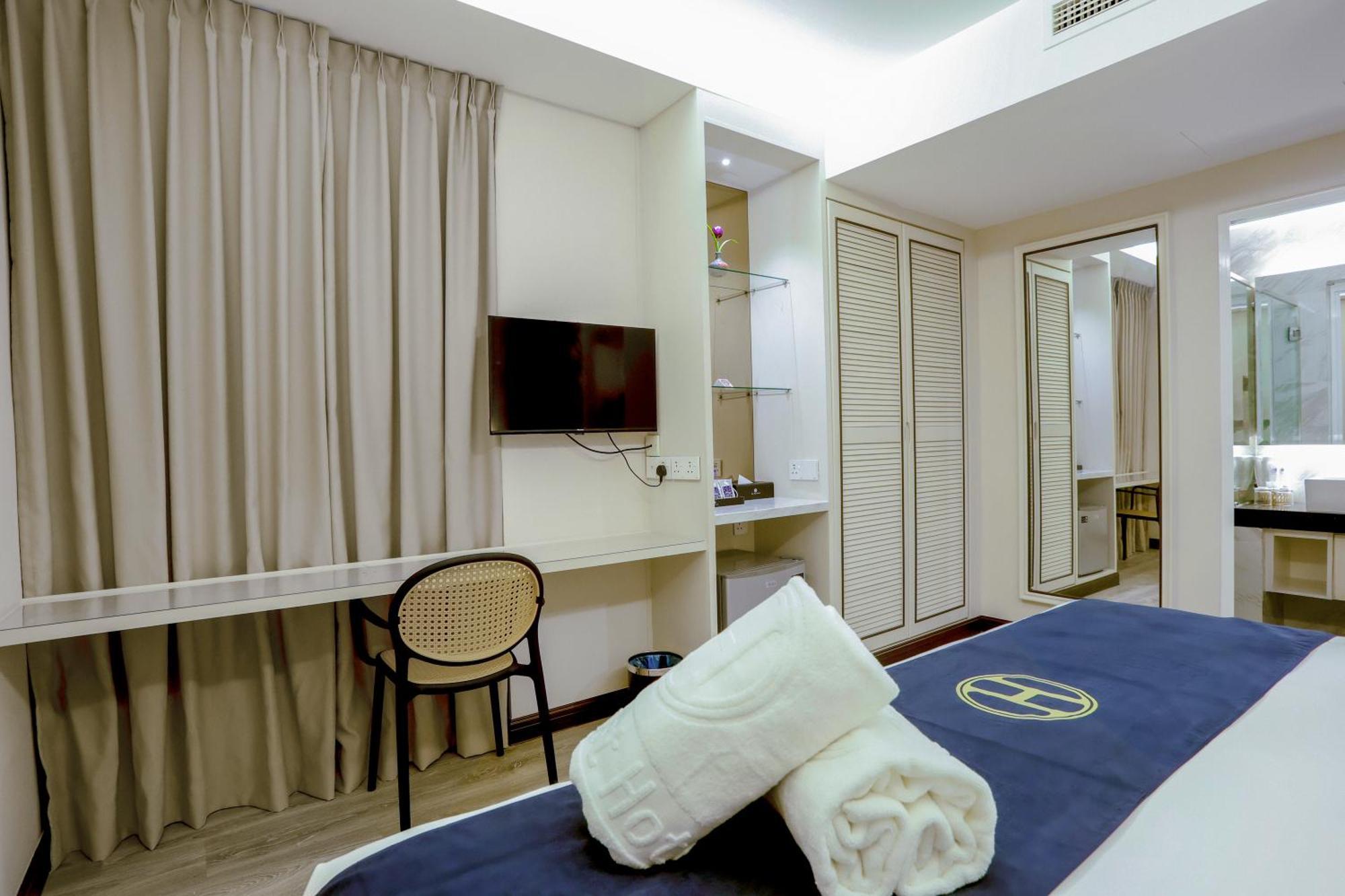 The Host Hotel Ipoh Exterior photo