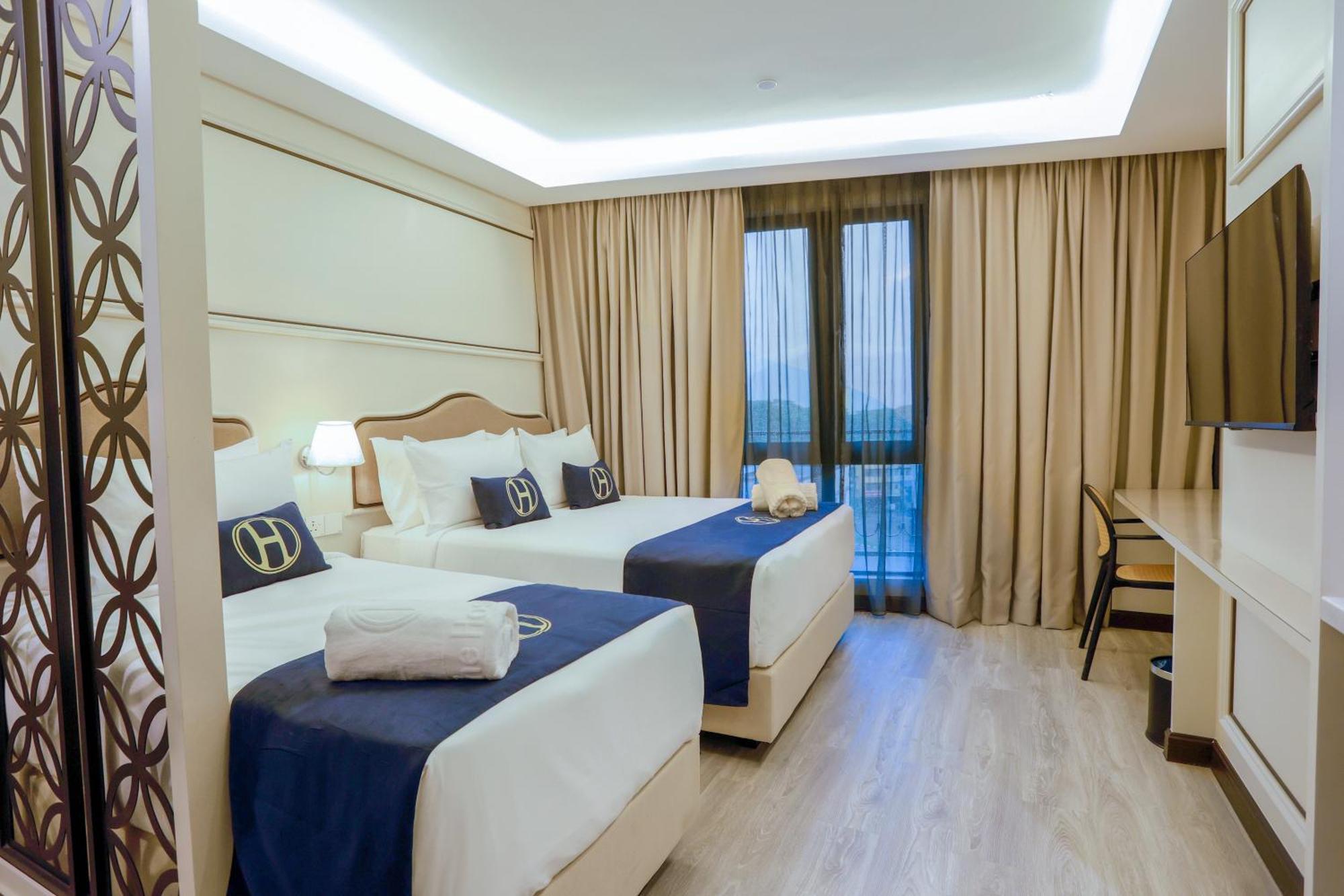 The Host Hotel Ipoh Exterior photo