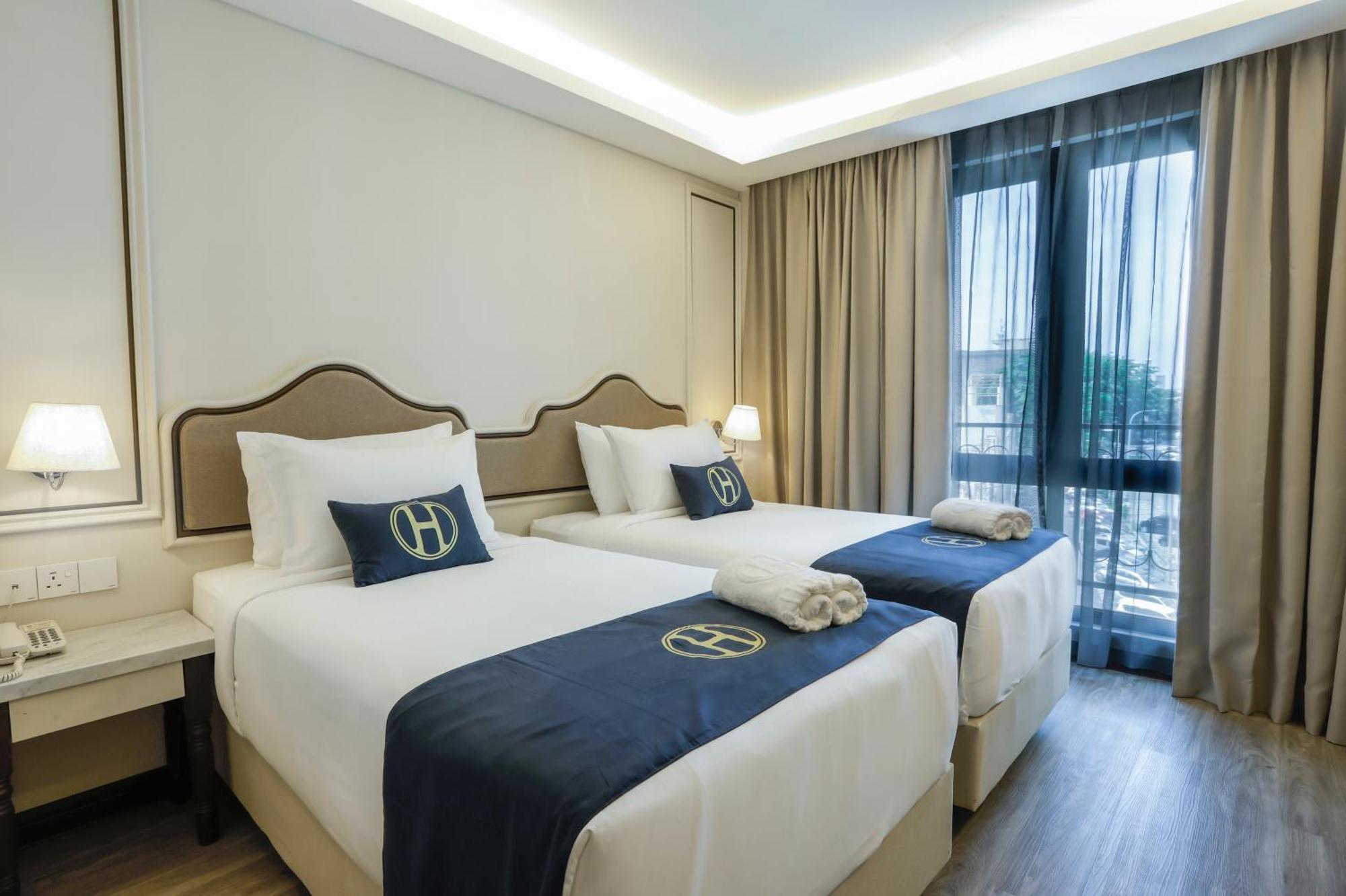 The Host Hotel Ipoh Exterior photo
